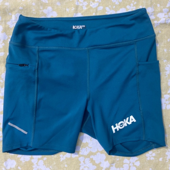 Hoka Turquoise Biking Shorts – Size Small - Picture 5 of 5